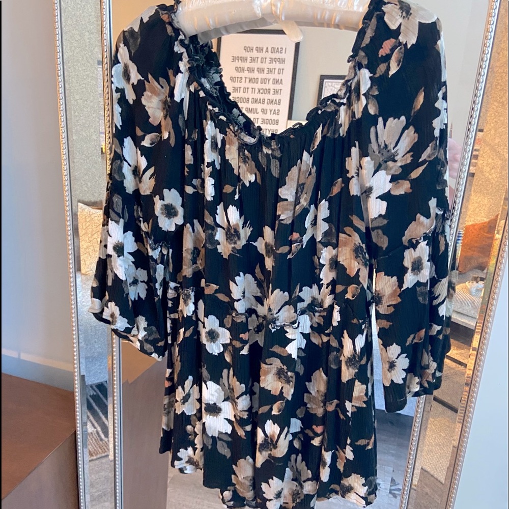 Flower printed off-the-shoulder top